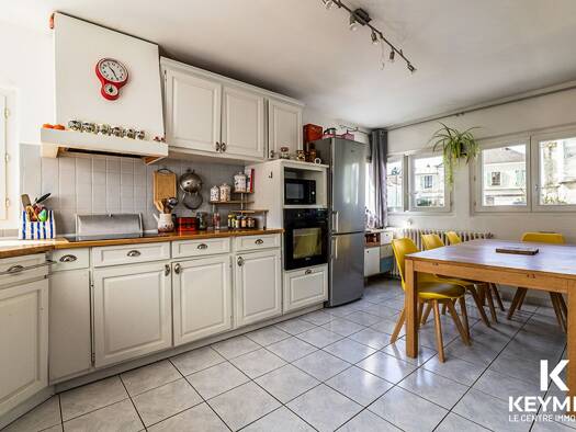 Triplex à vendre 259 000 € 6 pièces 4 chambres 150,99 m² RDC Maffliers 95560