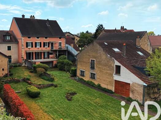 Demeure à vendre 445 000 € 11 pièces 9 chambres 430 m² 5 000 m² de terrain Damparis 39500