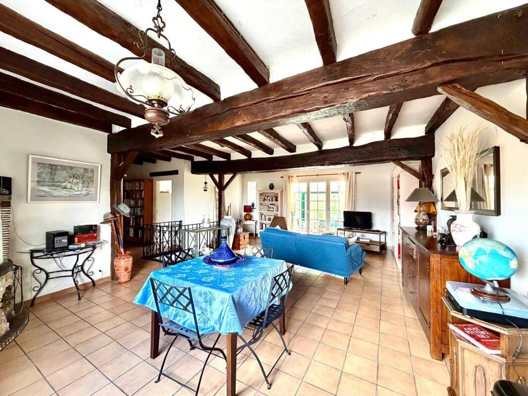 Maison à vendre, 137m², JUZIERS