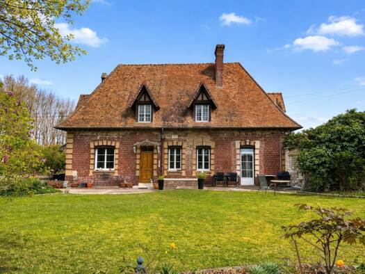 Maison à vendre 325 000 € 6 pièces 3 chambres 128 m² 1 144 m² de terrain Herqueville 27430