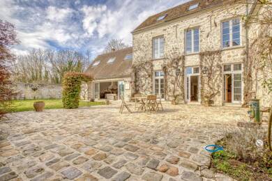 Maison à vendre 875 000 € 8 pièces 2 chambres 287,5 m² 644 m² de terrain Ève 60330