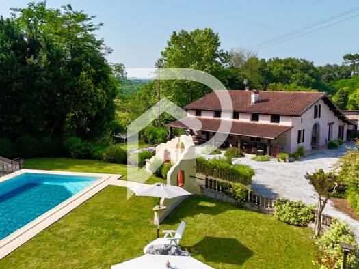 Maison à vendre 530 000 € 12 pièces 8 chambres 415 m² 10 400 m² de terrain Heugas 40180