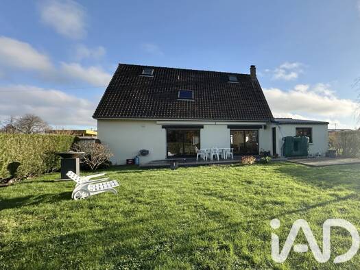 Maison à vendre 264 000 € 8 pièces 5 chambres 150 m² 879 m² de terrain Sud Wormhout 59470