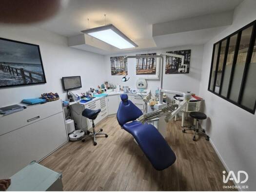 Local commercial à vendre 134 400 € 54 m² de surface de vente Centre Ouest Trappes 78190