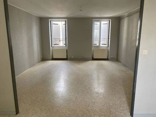 Appartement à louer 550 € 4 pièces 2 chambres 84 m² Étage 1/1 Fourchambault 58600