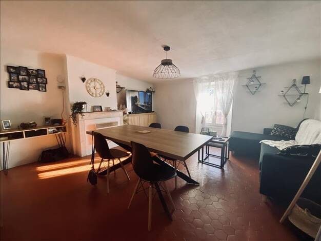 Appartement à louer 665 € 3 pièces 2 chambres 59 m² 3ème étage Flassans-sur-Issole 83340