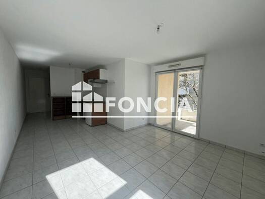 Appartement à louer 550 € 2 pièces 1 chambre 42,1 m² 1er étage Saint-Michel 16470