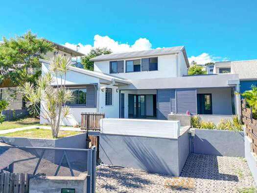 Maison à vendre 494 000 € 5 pièces 3 chambres 160 m² 418 m² de terrain Saint-Paul 97411