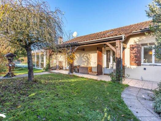 Maison de plain-pied à vendre 241 960 € 5 pièces 3 chambres 86 m² 7 165 m² de terrain Lalinde 24150