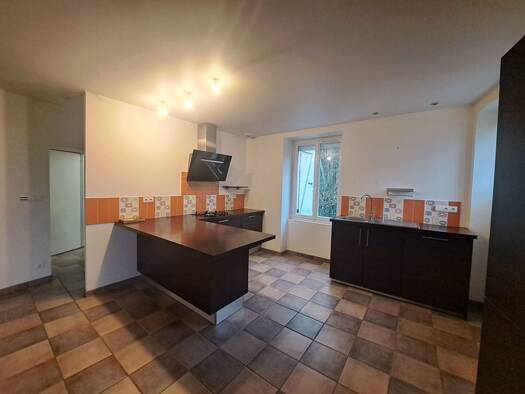 Maison à vendre 258 000 € 4 pièces 2 chambres 82 m² 414 m² de terrain Crozes-Hermitage 26600