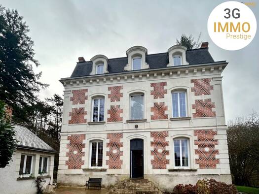 Demeure à vendre 840 000 € 10 pièces 6 chambres 240 m² 14 703 m² de terrain Charentilly 37390