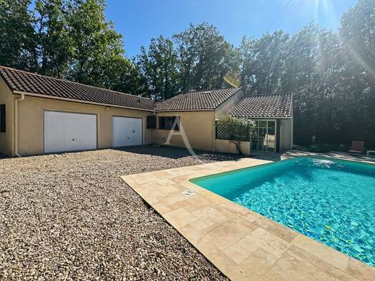 Maison à vendre 199 000 € 5 pièces 3 chambres 110 m² 962 m² de terrain Saint-Martin-le-Redon 46700