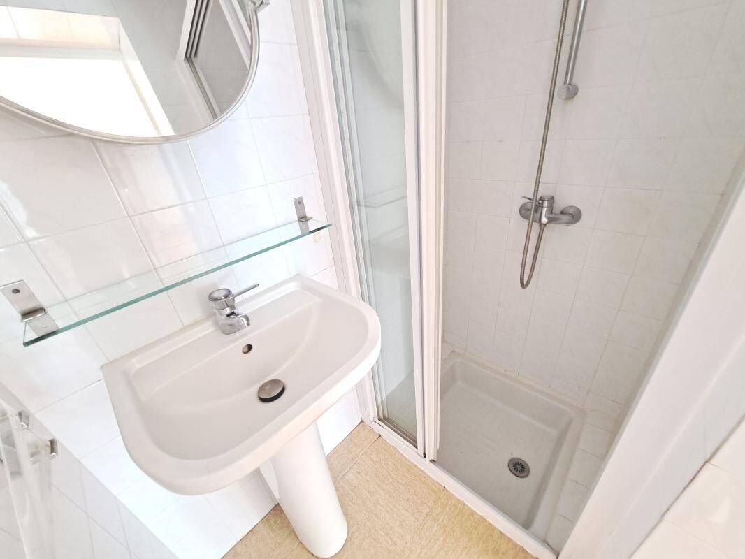 AGREABLE MAISON NANTAISE DE 4 CHAMBRES AVENUE DE LA CLOSE — 11