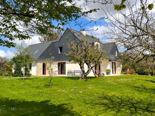 Maison à vendre 528 000 € 9 pièces 5 chambres 158 m² 45 000 m² de terrain Pouldreuzic 29710