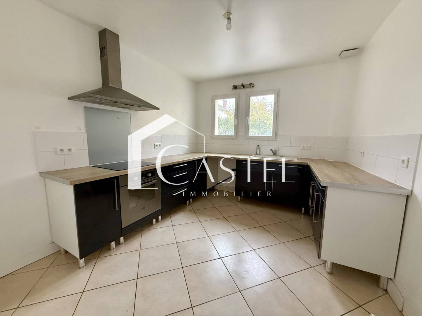 Maison à vendre, 154m², MORAINVILLIERS