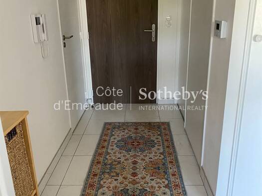Appartement à vendre 294 000 € 2 pièces 1 chambre 45,12 m² Étage 2/4 Gare-La Saudrais-La Vicomte Dinard 35800