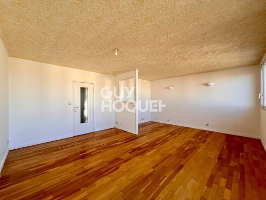 Appartement à vendre 75 000 € 4 pièces 2 chambres 68,1 m² Étage 6/6 Bâtes-Sainte Ève Dreux 28100