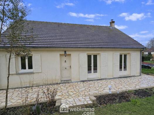 Maison de plain-pied à vendre 310 000 € 4 pièces 3 chambres 92 m² 1 286 m² de terrain Dannemois 91490