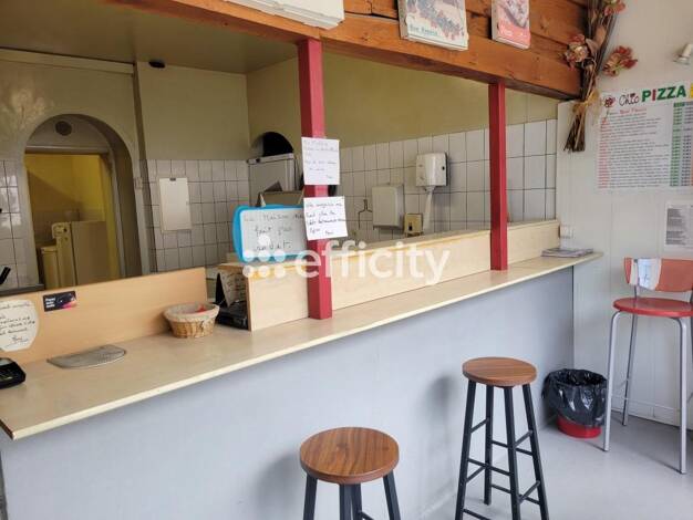 Activités diverses à vendre Fonds de commerce 59 900 € 70 m² de surface de vente Vieux Bourg Livron-sur-Drôme 26250