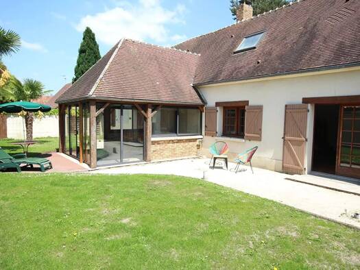 Maison à vendre 310 000 € 5 pièces 3 chambres 176 m² 778 m² de terrain Saint-Martin-Longueau 60700