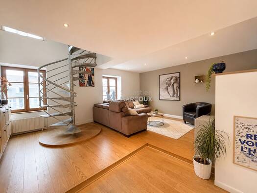 Duplex à vendre 261 000 € 5 pièces 3 chambres 166 m² Étage 2/3 Estialet le Bouchet Montbrison 42600