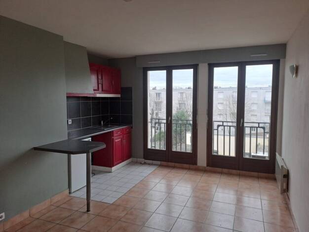 Appartement à vendre 85 000 € 1 pièce 25,4 m² Étage 3/3 Route de Verneuil Les Mureaux 78130