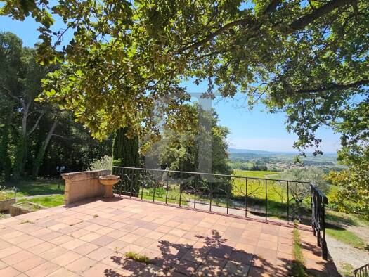 Villa à vendre 540 000 € 4 pièces 3 chambres 180 m² 22 900 m² de terrain Visan 84820