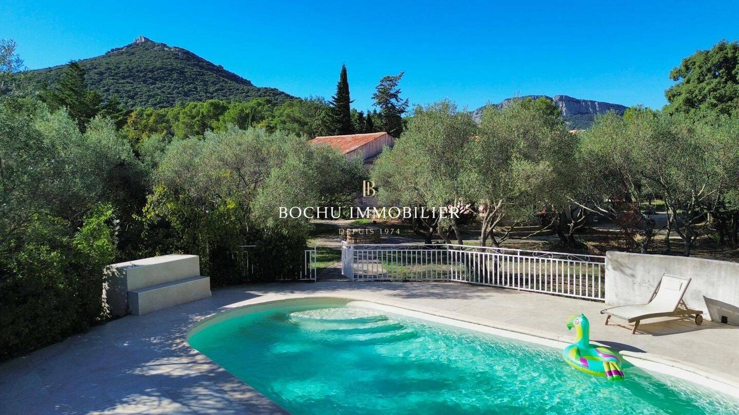 Maison à vendre, 240m², SAINT MATHIEU DE TREVIERS