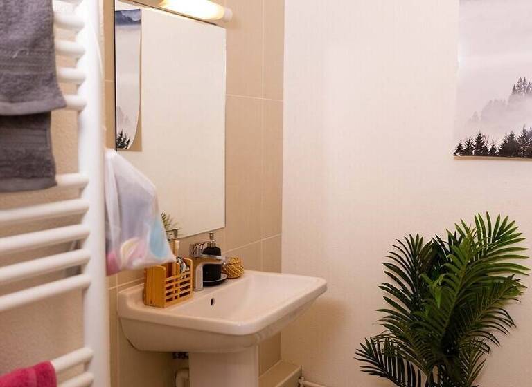 Appartement à louer 769 € 1 pièce 19 m²<br/>superficie immédiatement<br/>disponibilité Médoquine-Haut-Brion Talence 33400