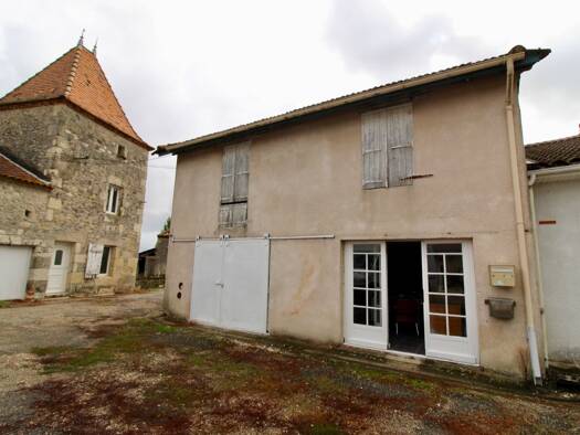 Local d'activités à louer 475 € 96 m² d'espace de stockage Saint-Salvy 47360