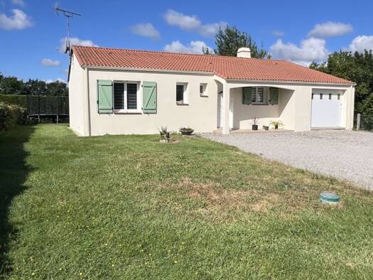Maison de plain-pied à vendre 262 000 € 5 pièces 3 chambres 90,93 m² 638 m² de terrain Grosbreuil 85440