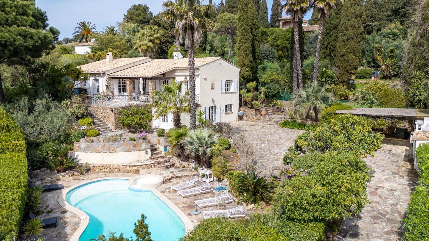 Maison à vendre, 183m², LA CROIX VALMER