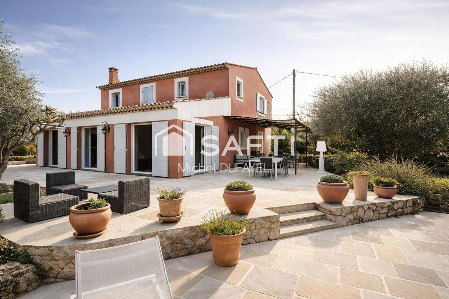 Maison à vendre, 205m², BAGNOLS EN FORET