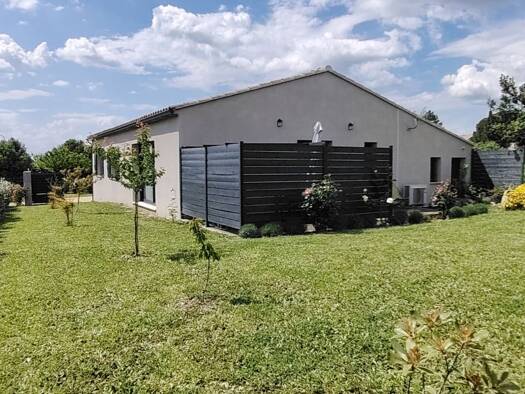 Maison de plain-pied à vendre 320 000 € 4 pièces 3 chambres 104 m² 664 m² de terrain Tulette 26790