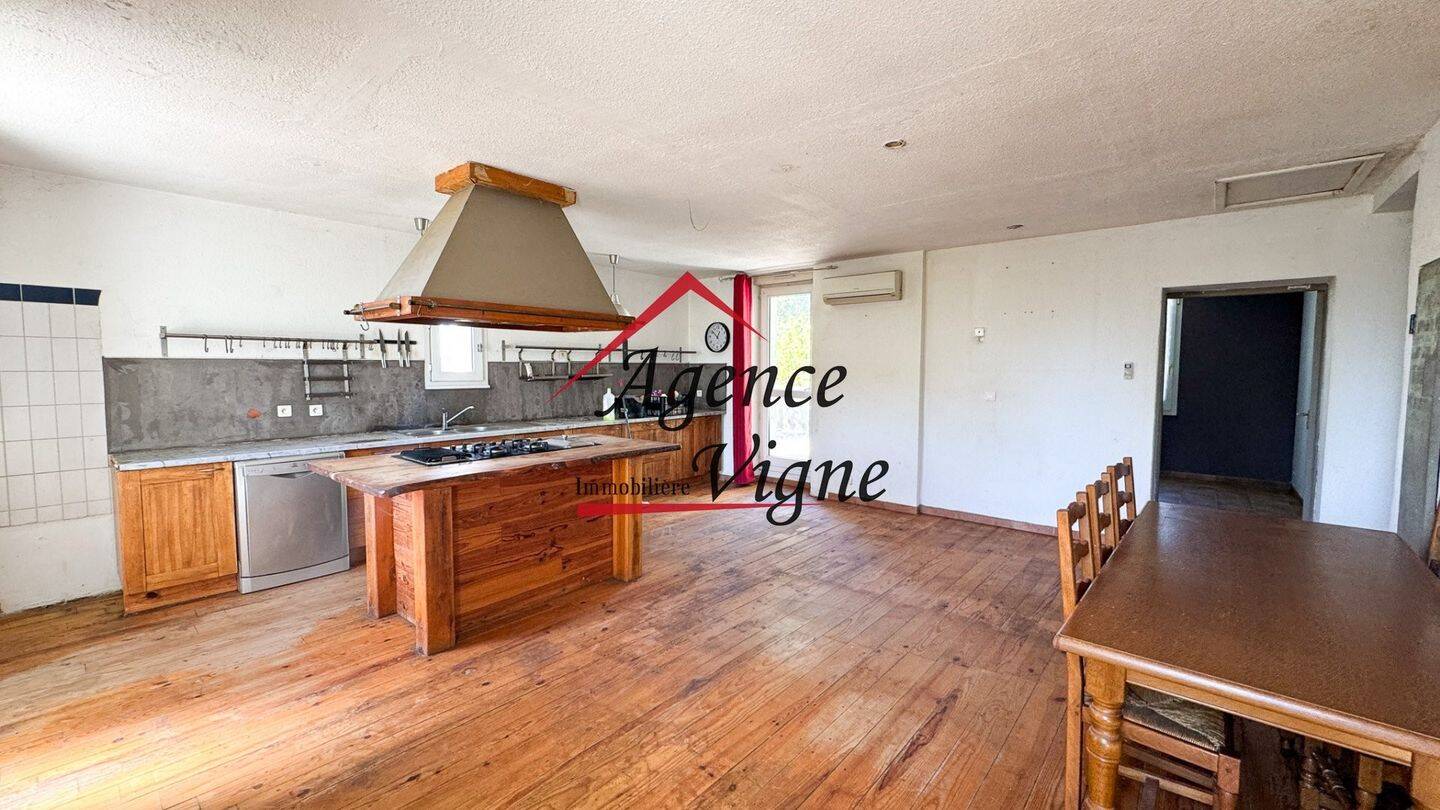 Maison à vendre, 173m², SAINT JEAN DE MARUEJOLS ET AVEJAN