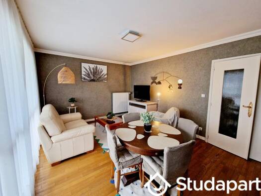 Colocation à louer - logement étudiant 500 € 1 pièce 1 chambre 12 m² 8ème étage Activités Orléans 45100