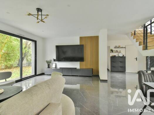 Maison à vendre 839 000 € 7 pièces 5 chambres 159 m² 392 m² de terrain Petit Lac-Plaine Gavinot Soisy-sous-Montmorency 95230