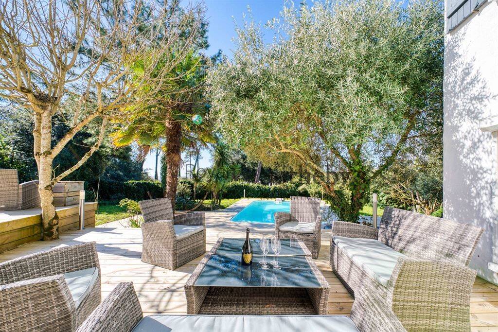 Maison à vendre, 290m², SAINT PALAIS SUR MER