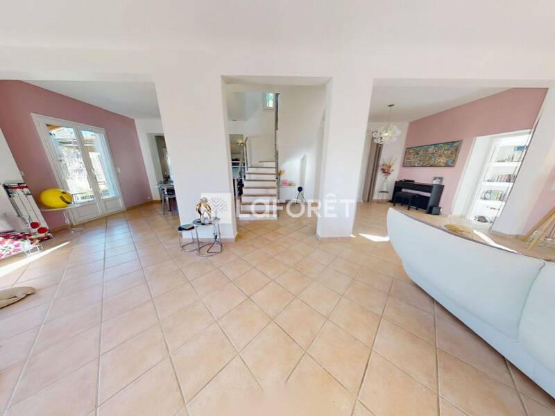 Maison à vendre, 168m², LA FARE LES OLIVIERS