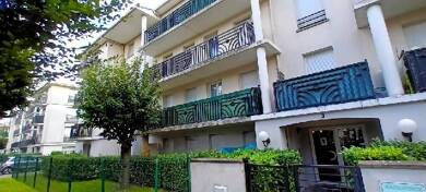 Appartement à vendre 147 000 € 2 pièces 1 chambre 45 m² RDC/1 Ste Genevieve des Bois 91700