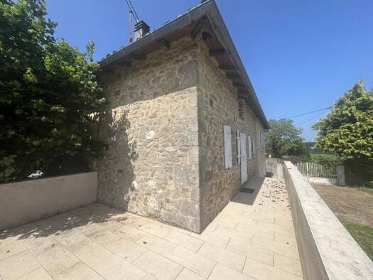 Maison à vendre 106 880 € 4 pièces 3 chambres 95 m² 1 300 m² de terrain Saint-Cirgues 46210