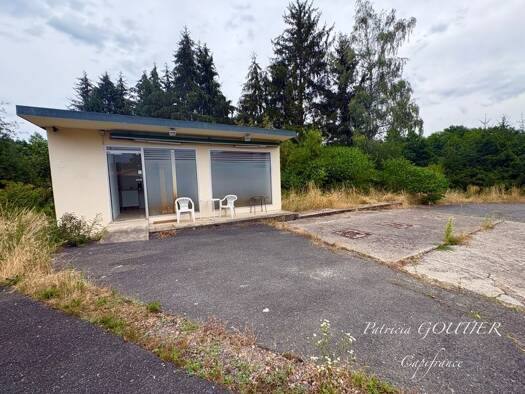 Espace bureau à vendre 31 000 € 50 m² de bureaux Vêtre-sur-Anzon 42440