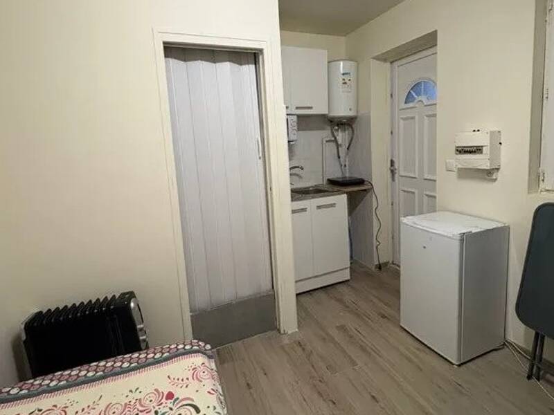 Maison à louer, 0m², PARIS 18E