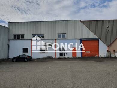 Local commercial à louer 5 240 € 1 062 m² de surface de vente Maréchal Leclerc Lucé 28110