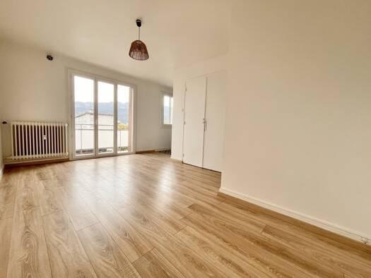 Appartement à vendre 89 000 € 1 pièce 1 chambre 26 m² Étage 2/6 Grenoble 38100