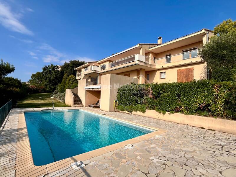 Maison à vendre, 268m², VILLENEUVE LES AVIGNON