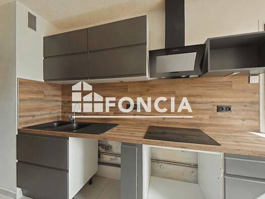 Appartement à louer 860 € 4 pièces 3 chambres 79,11 m² RDC/6 Gap 05000