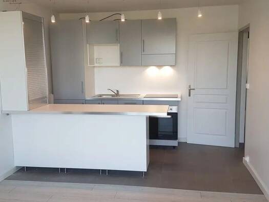 Appartement à louer 1 366 € 3 pièces 2 chambres 49 m² 1er étage Saint-Germain-en-Laye 78100