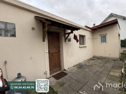 Maison de plain-pied à vendre 218 000 € 3 pièces 2 chambres 53 m² 209 m² de terrain Saint-Denis 93380