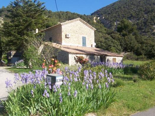 Ferme à vendre 659 000 € 7 pièces 4 chambres 218 m² 42 000 m² de terrain Nyons 26110